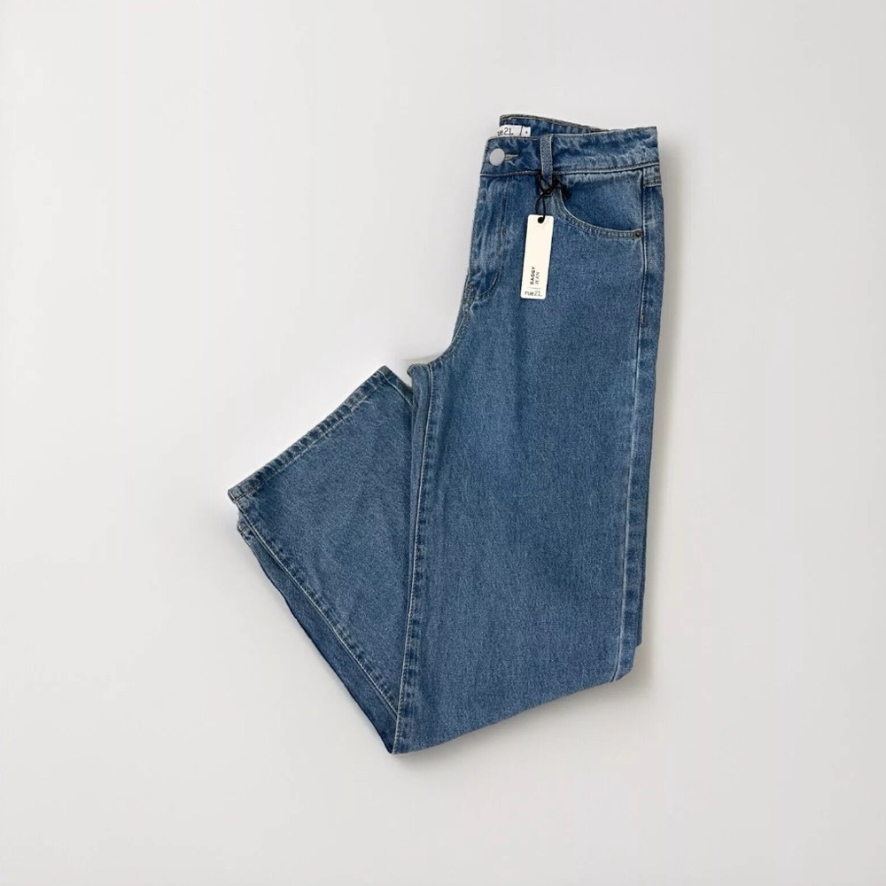 Rue 21 NWT Denim Jeans Straight Leg Size 4 Mid‎ Rise